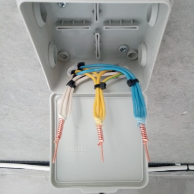 Прокладка силовых и слаботочных сетей