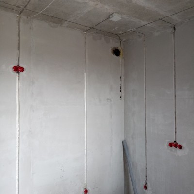 Прокладка силовых и слаботочных сетей