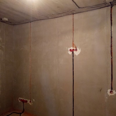 Прокладка силовых и слаботочных сетей